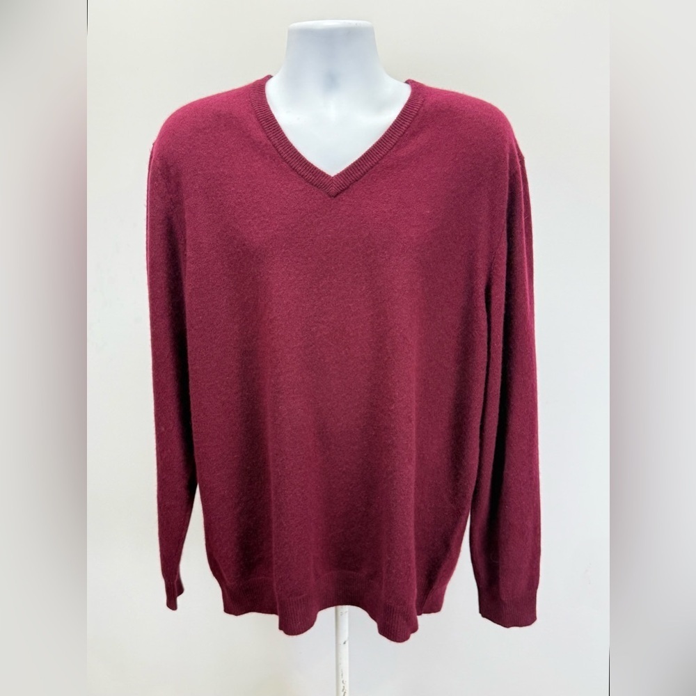 CLUB ROOM Men's Burgundy 100% cashmere V-Neck Sweater size XL
